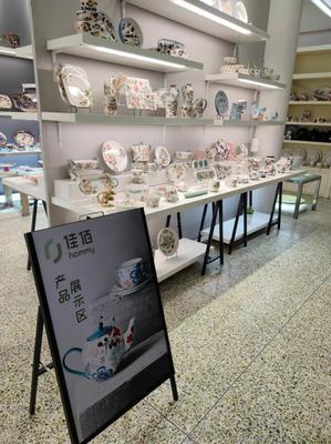 外貿(mào)工廠的新抓手:左手“線上廣交會(huì)”,右手聯(lián)合電商拓內(nèi)銷